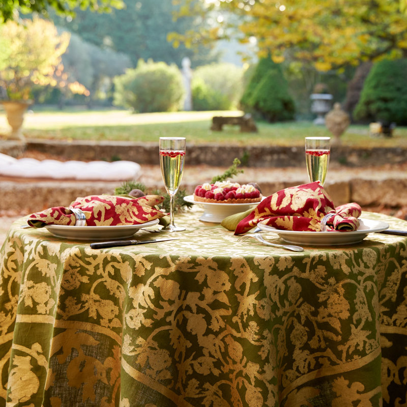 Saint-Rémy DOr Handmade Floral Tablecloth, Vert