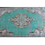 Tapis turc vintage tissé à la main en vert menthe avec motif floral pour une décoration intérieure élégante