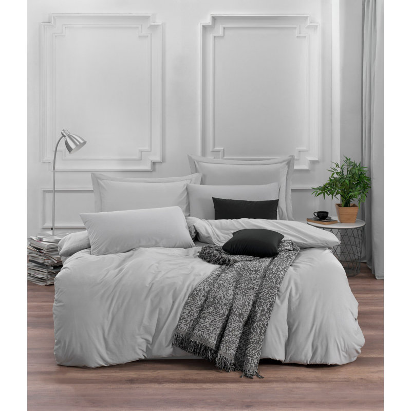 Super King Quilt Cover Set (2 Pieces) - Grey, 102.4 x 86.6 inches | 65% Cotton / 35% Polyester, 120 Thread Count | Machine Washable, Button Closure for Duvet Cover, Envelope Type Pillowcases | Elegant & Comfortable Bedding