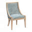 Chaise rembourrée avec garniture cloutée