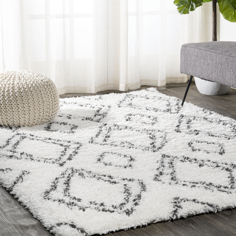 Perine Moroccan Style Diamond Shag Ivory/Dark Gray Rug, Rectangle 3'11" x 6'