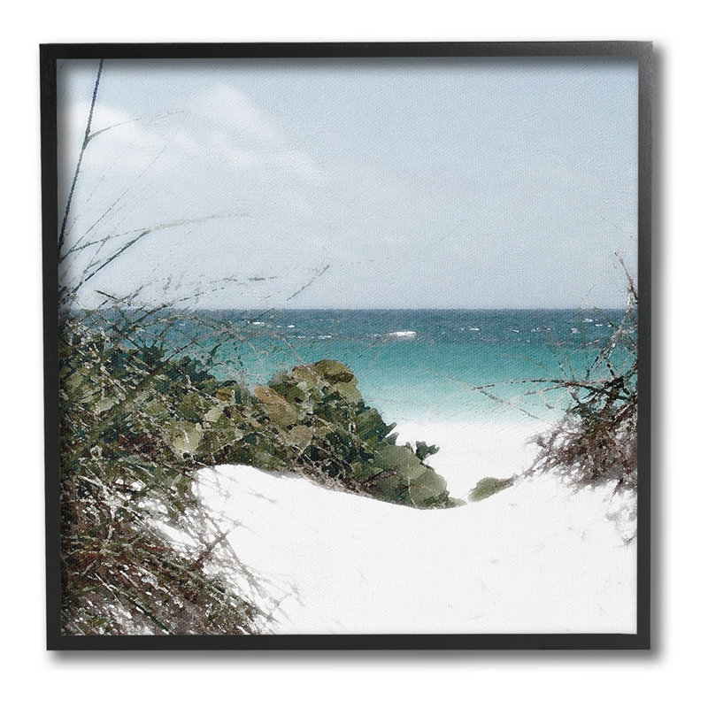 Clear Beach Scenery, estampe numérique encadrée par Noah Bay, H 24 po x l 24 po, Giclée encadrée noir minuit