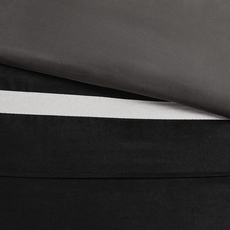 832008147-8CDE Comforter