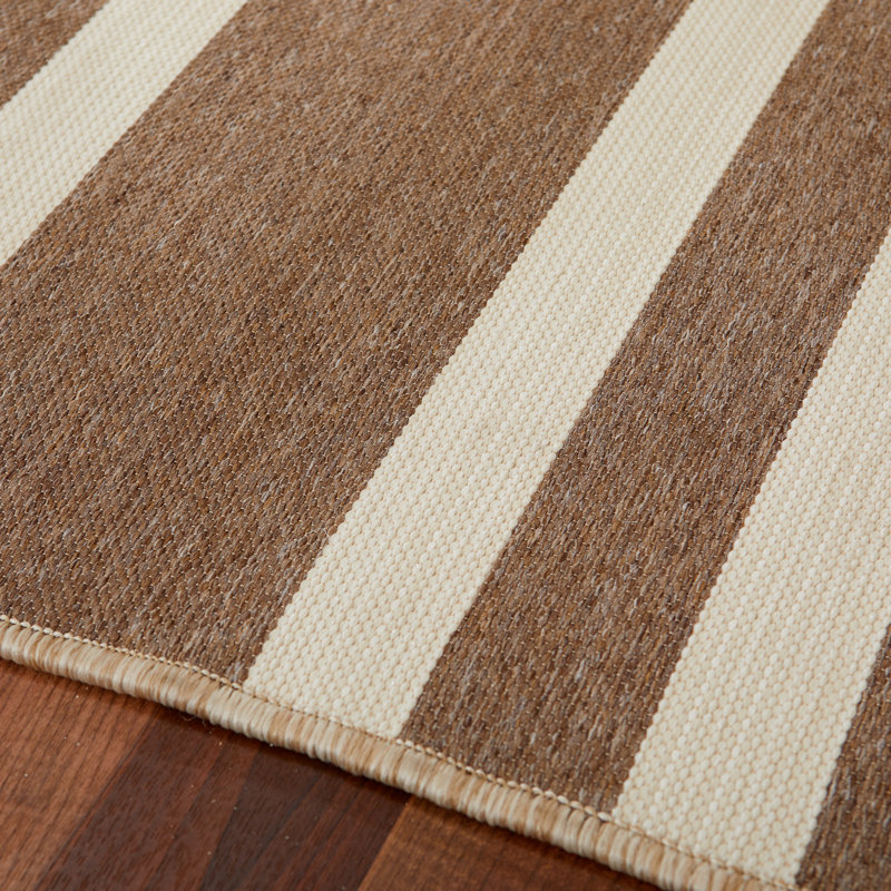Indoor / Outdoor Rug, Rectangle 5' x 7'