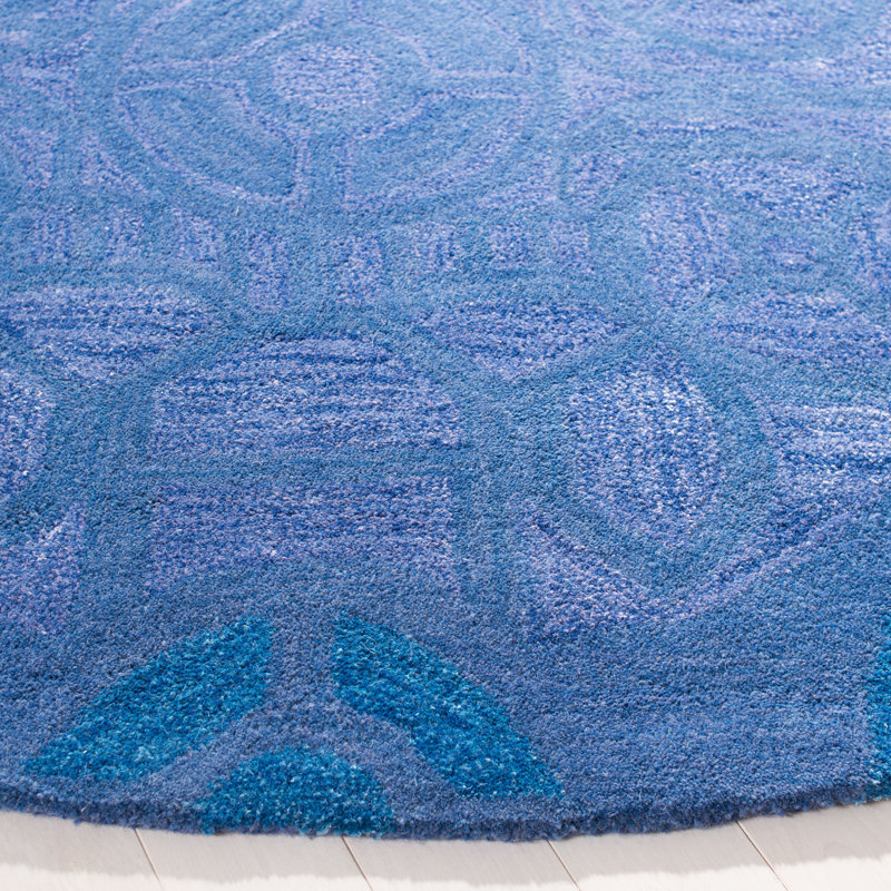 Kouerga Hand Tufted Wool/Viscose Damask Rug in Blue, Round 7'