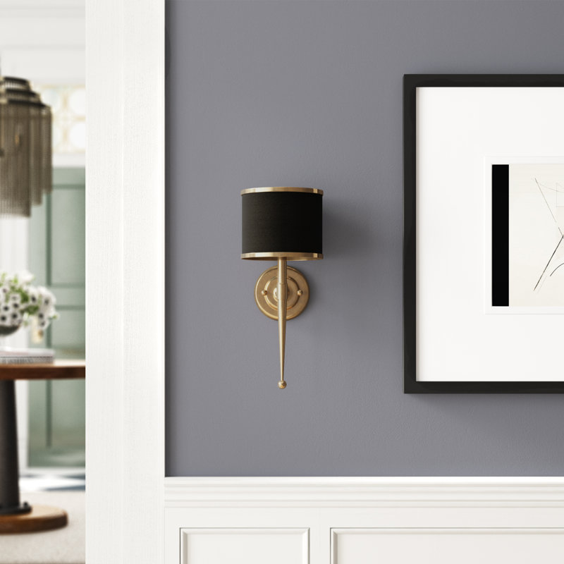 Primo 1 - Light Wallchiere, Black