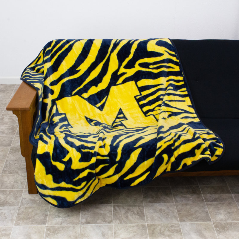 Michigan Wolverines Yellow and Blue Knitted Fleece Throw Blanket