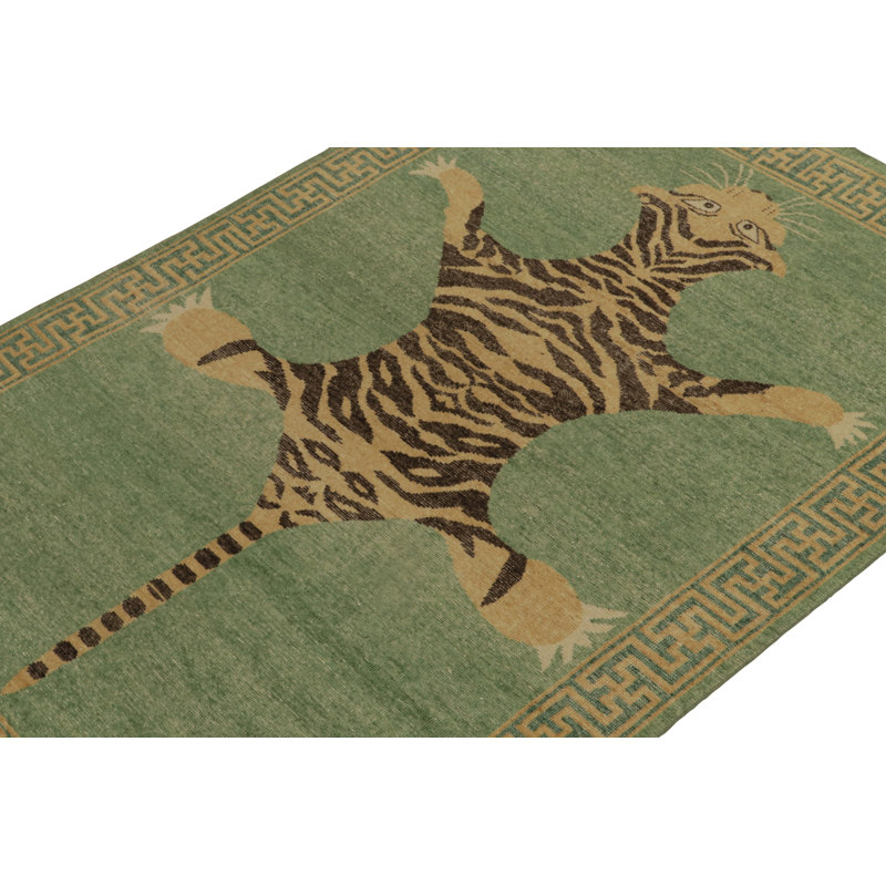 Distressed Homage Hand Knotted Wool Animal Print Area Rug, Rectangle 8' x 10'