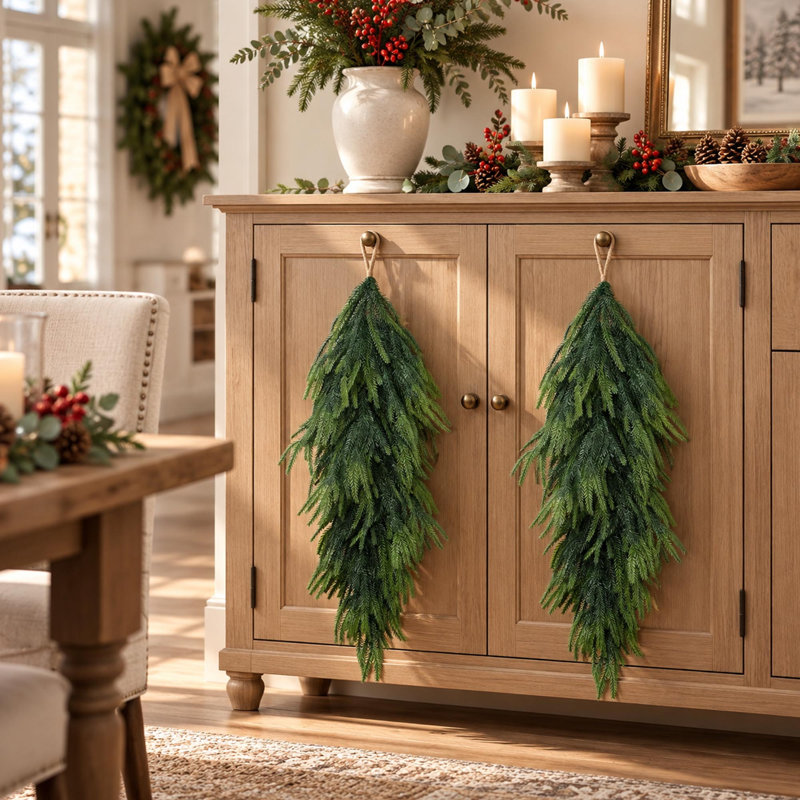 Lot de 2 guirlandes artificielles en pin Norfolk de 35 pouces en forme de larme avec boucles de suspension