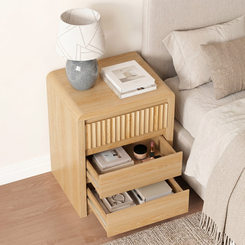 Ensemble de chambre à coucher en bois 3 pièces avec commode à 7 tiroirs Kizzy, Beige