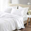 Lit simple en satin blanc de luxe 4 pièces - fini froissé, doux et brillant, convient aux matelas de 16 po, comprend 1 drap plat, taies d'oreiller ajustées, frisottis pour la surface des cheveux,
