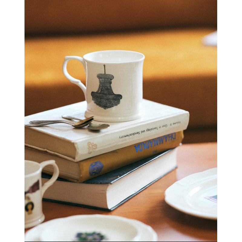 Tasse Thibaud Herem (lustre)