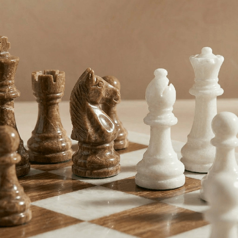 Jeu d'échecs en marbre, L 12 po x l 12 po x H 1 po, Brun / blanc