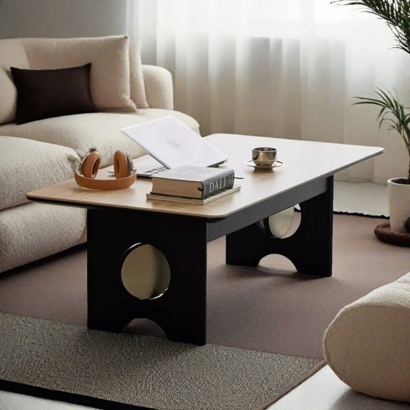 Table basse légère et luxueuse