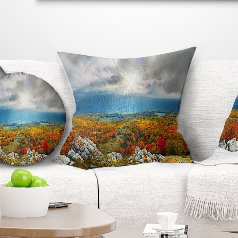 Coussin Schafer Landscape Autumn in Crimean Mountains, 18 po x 18 po, Coussin décoratif