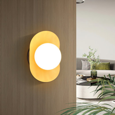 Dayanira Metal Armed Wall Sconce
