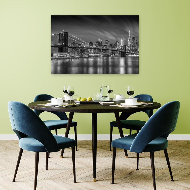 Affiche murale représentant le pont de Brooklyn la nuit, une architecture abstraite moderne et une vue nocturne du pont.