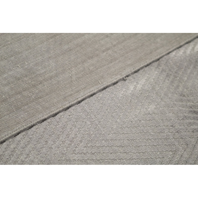 Chevron Area Rug in Gray