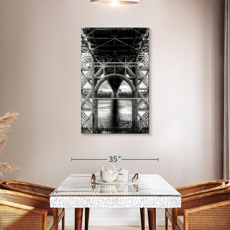 Lilie au-dessous du pont George Washington, H 45 po x l 28 po