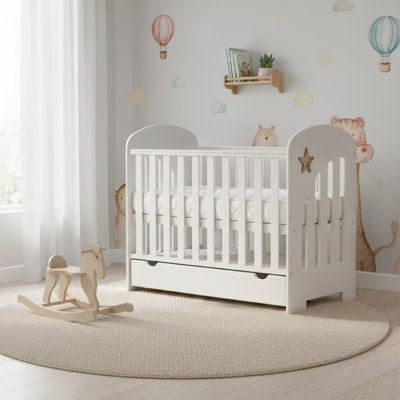 Gren 2 -in-1 Convertible Cot Bed
