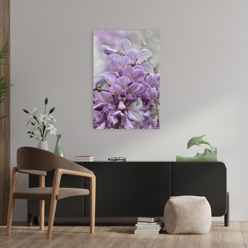 Wisteria Blossoms, art floral contemporain, H 36 po x l 24 po