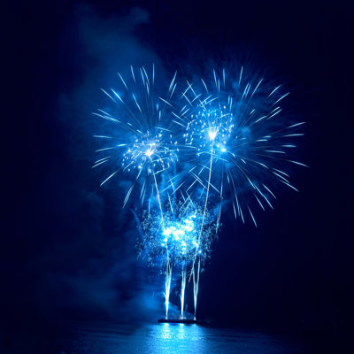 Feux d'artifice colorés - reproduction sur toile tendue