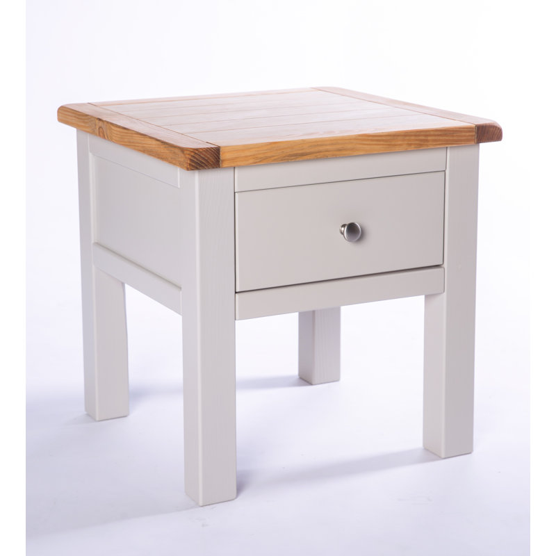 Esqueda End Table, Silver