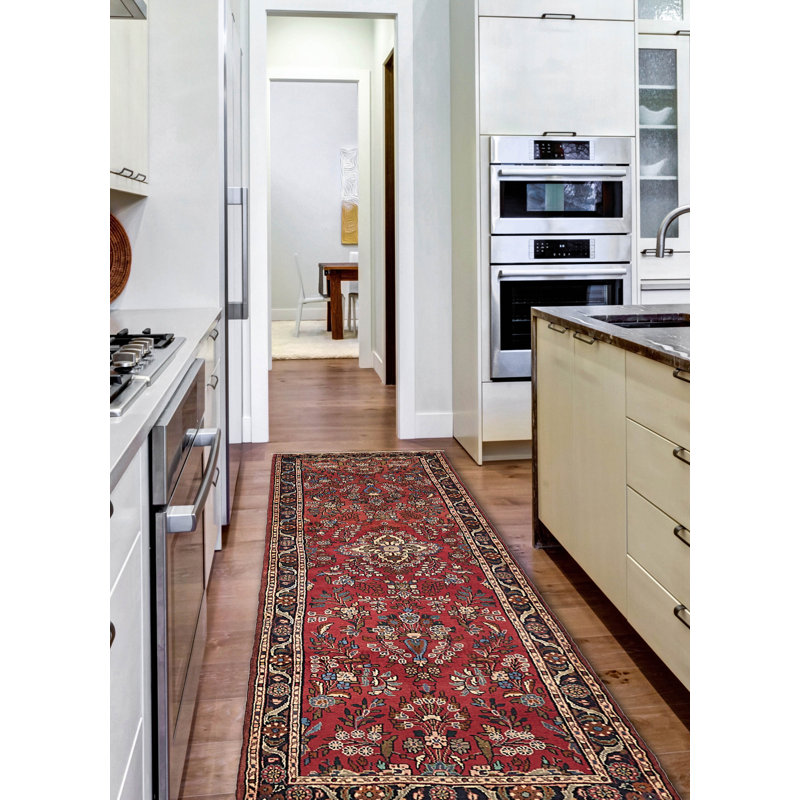 Tapis rouge Anadol 2 pi 9 po x 10 pi 3 po