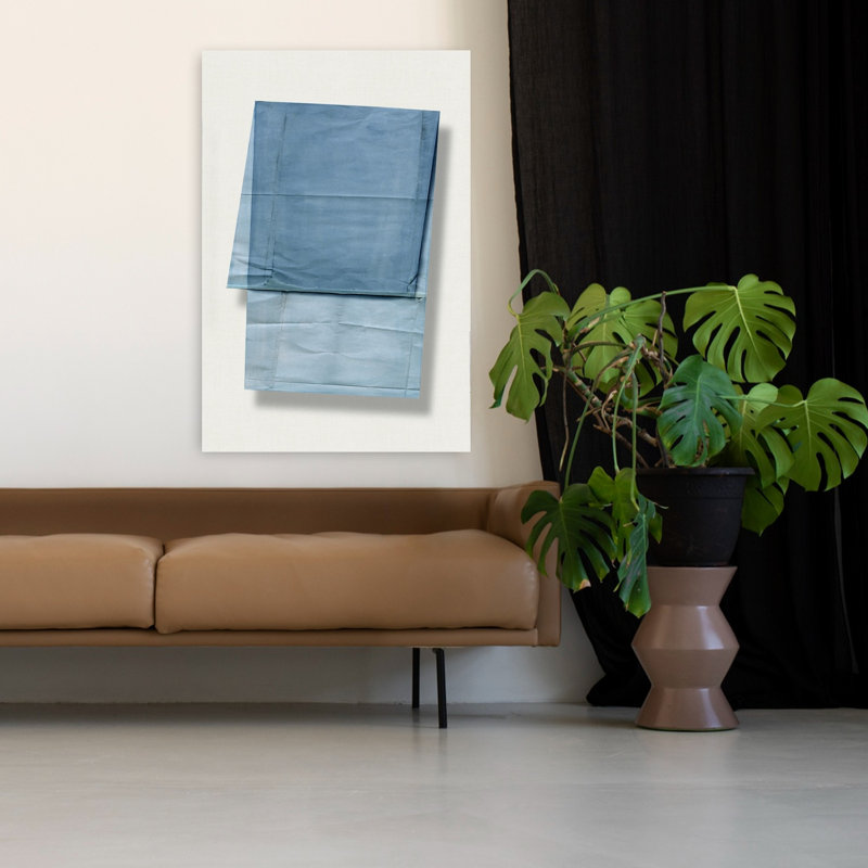 Art mural contemporain abstrait plié en tissu bleu, H 48 po x l 32 po