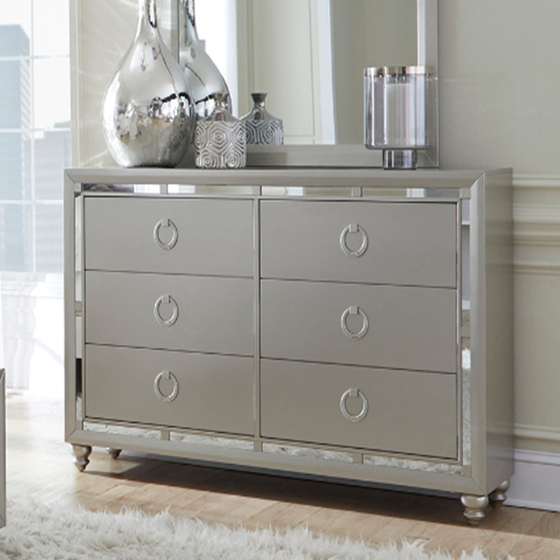 DRESSER