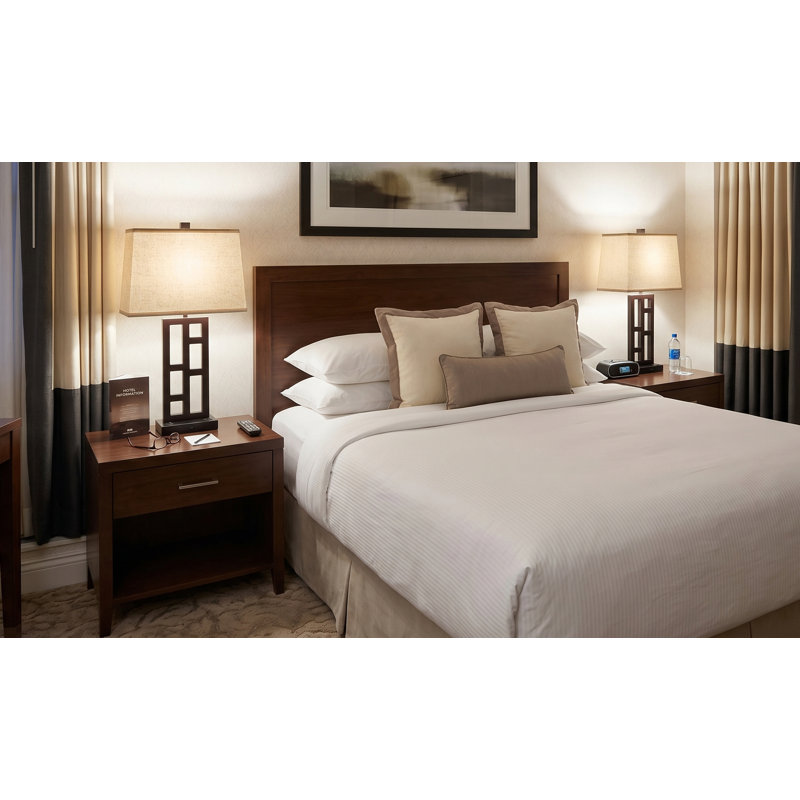 Downtown Collection Metal USB Table Lamp