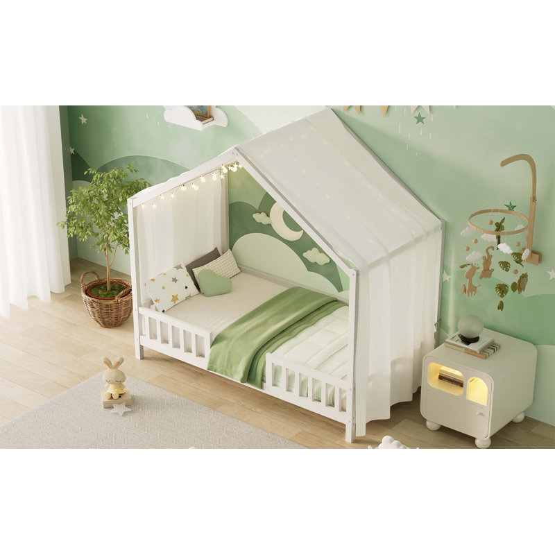Lit pour enfant en bois en forme de maison avec baldaquin et balustrades hautes, taille simple, blanc, idéal pour un sommeil sécuritaire et élégant