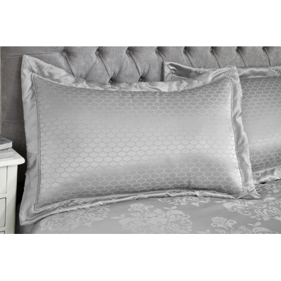 Garver Polyester Damask Sham with Pillow Shams
