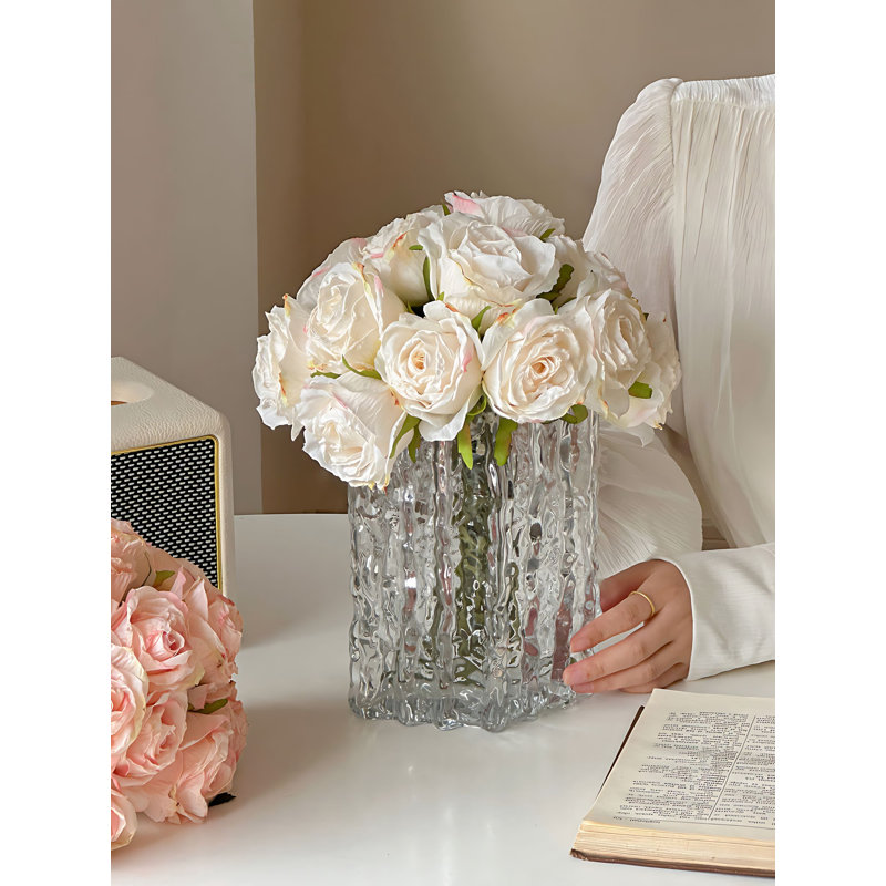 Arrangement de roses, Blanc