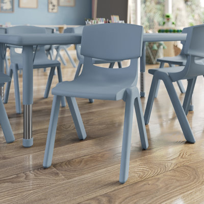 Chaise d'école en plastique empilable avec siège d'une hauteur de 10,5 po