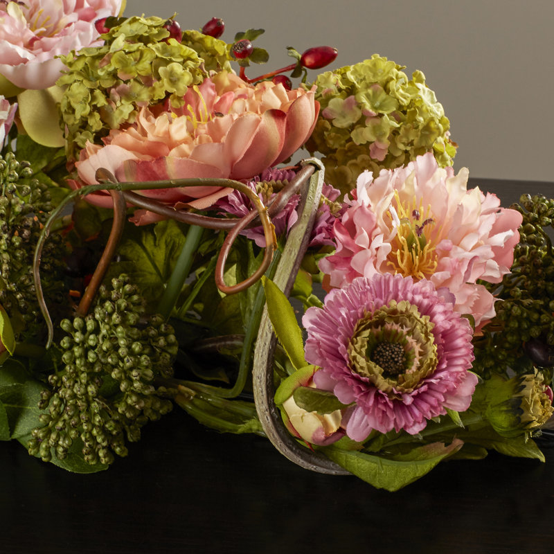 Centre de table mixte dans un vase