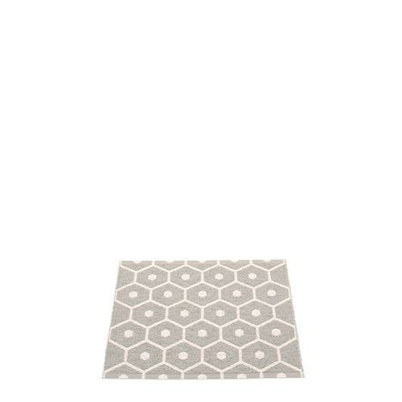 Geometric Area Rug in Warm Gray/White, Rectangle 2' x 2'3"