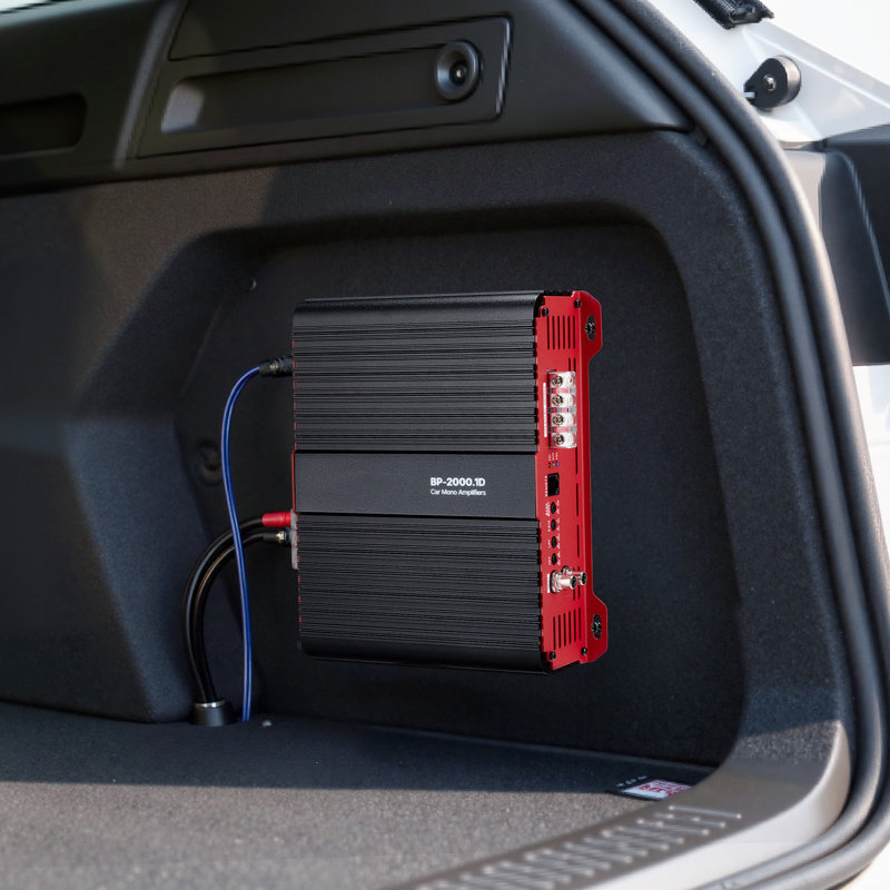 Amplificateur de voiture monobloc, 2000 W RMS MAX, stable 1/2/4 Ohm, amplificateur audio de voiture à 1 canal de classe D avec contrôle de niveau du caisson de basses à distance, filtre passe-bas et amplification des basses, contrôleur de volume inclus