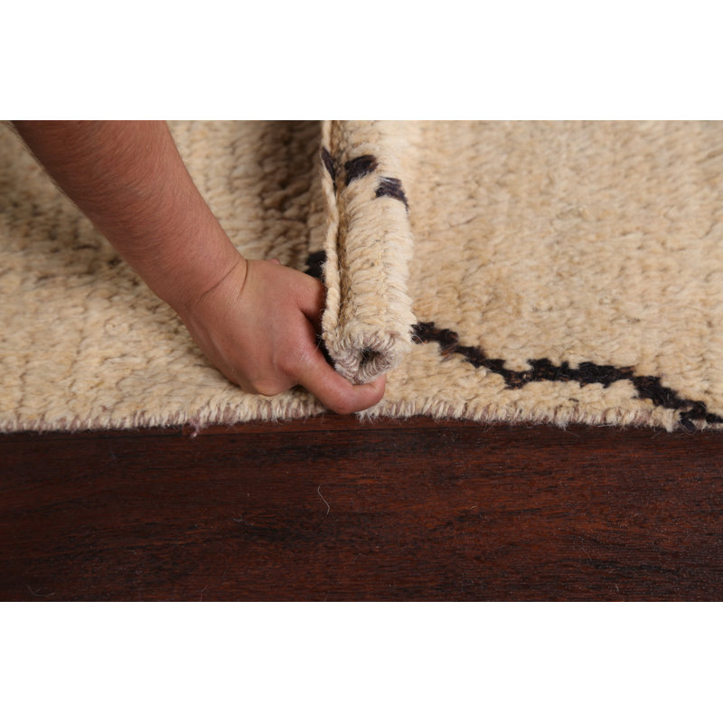 Tapis beige en laine noué à la main de conception unique 5 pi 0 po x 9 pi 4 po