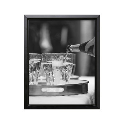Verser du champagne No3