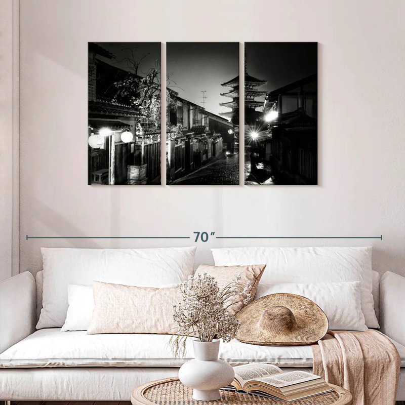 Sebbie Yasaka Pagoda Kyoto, 36" H x 57" W