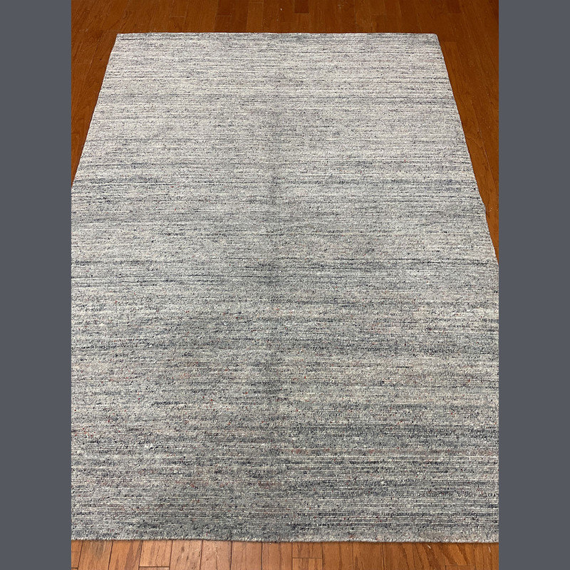 Tapis gris rectangulaire en laine noué à la main 5 pi x 7 pi Abdul-Basit