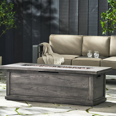 Foyer au propane gris en bois 50 000, béton de 56 po - Up Your Patio Nights