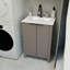 Meuble-lavabo et lavabo moderne brun, solution de salle de bain peu encombrante