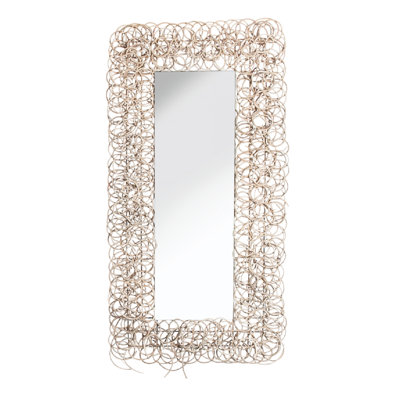 Lezbur Mirror