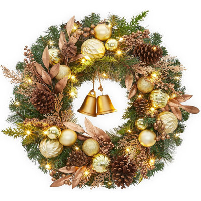 Couronne de Noël pré-éclairée 24 "avec lumières DEL, pommes de pin, baies et clochettes pour décor de porte d'entrée