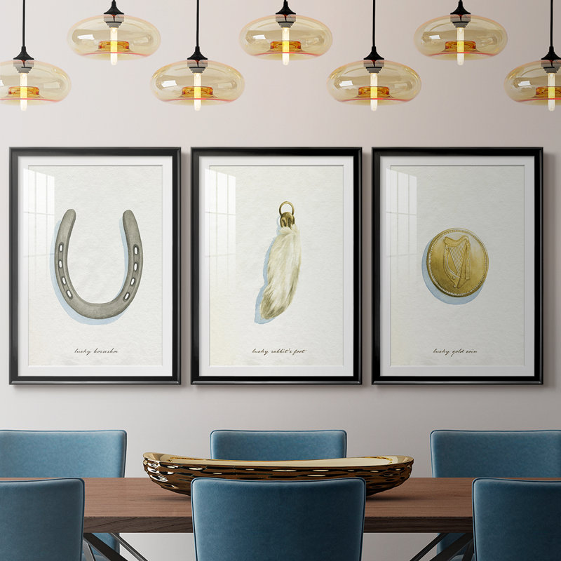 «Lucky Charm II», impression encadrée sur mesure de qualité supérieure mate - 3 pièces, Noir, H 21 po x l 30 po