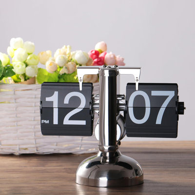 Quartz movement / Crystal Tabletop Clock in Black