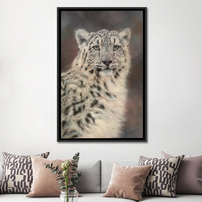 « snow leopard portrait », impression sur toile, H 26 po x l 18 po x P 1,5 po, Toile avec cadre noir, Pas de tapis