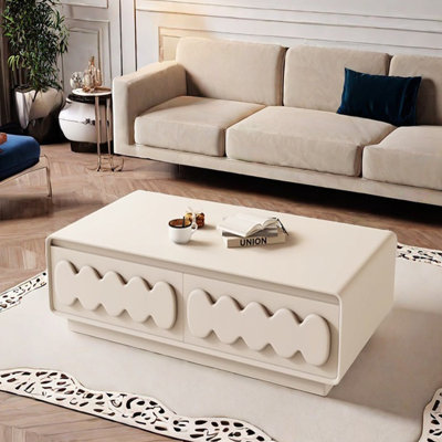 Table basse simple au design créatif